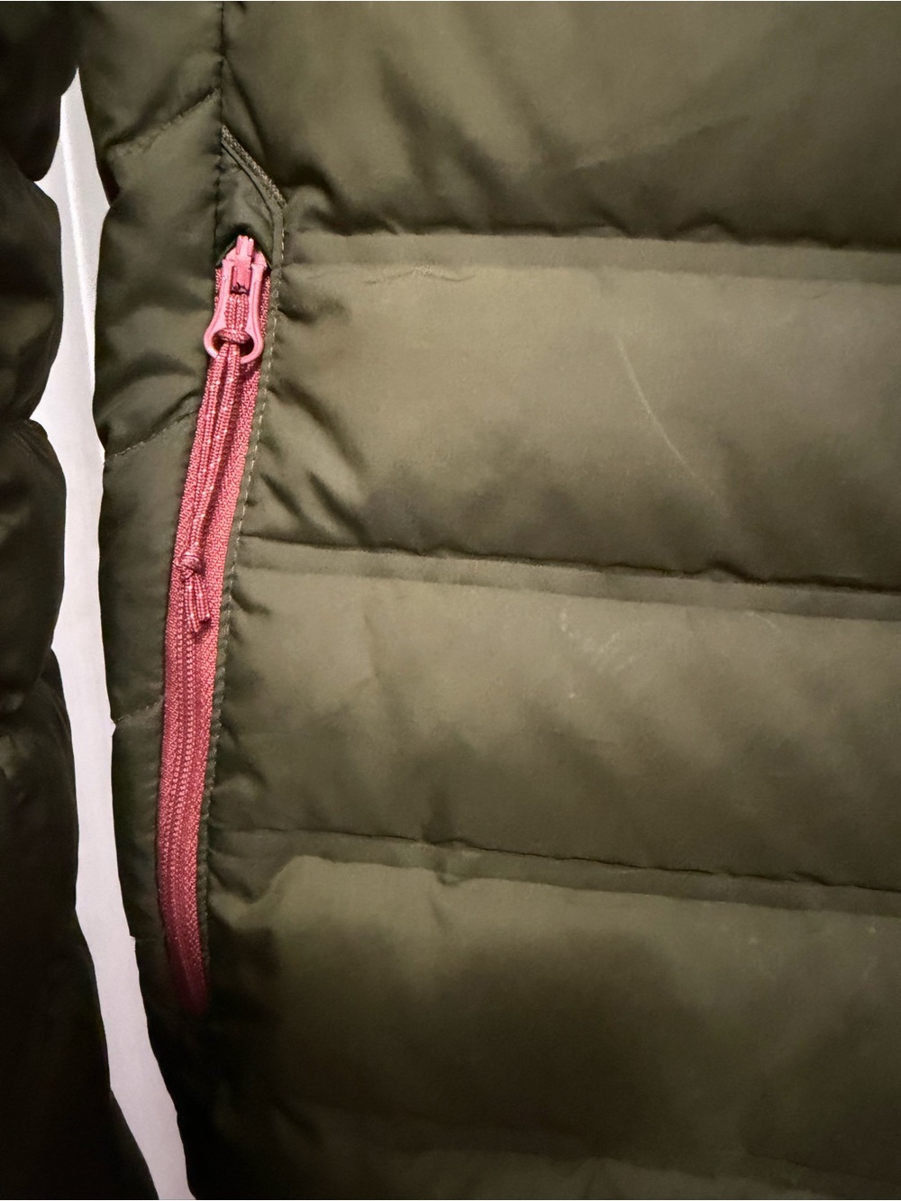 Columbia Olive Green Puffer Jacket with Pink Zippers - Picture 5 of 11